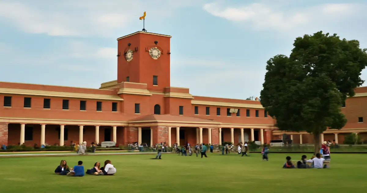 Top Colleges Near Me: Find the Best Higher Education Institutions in Your Area